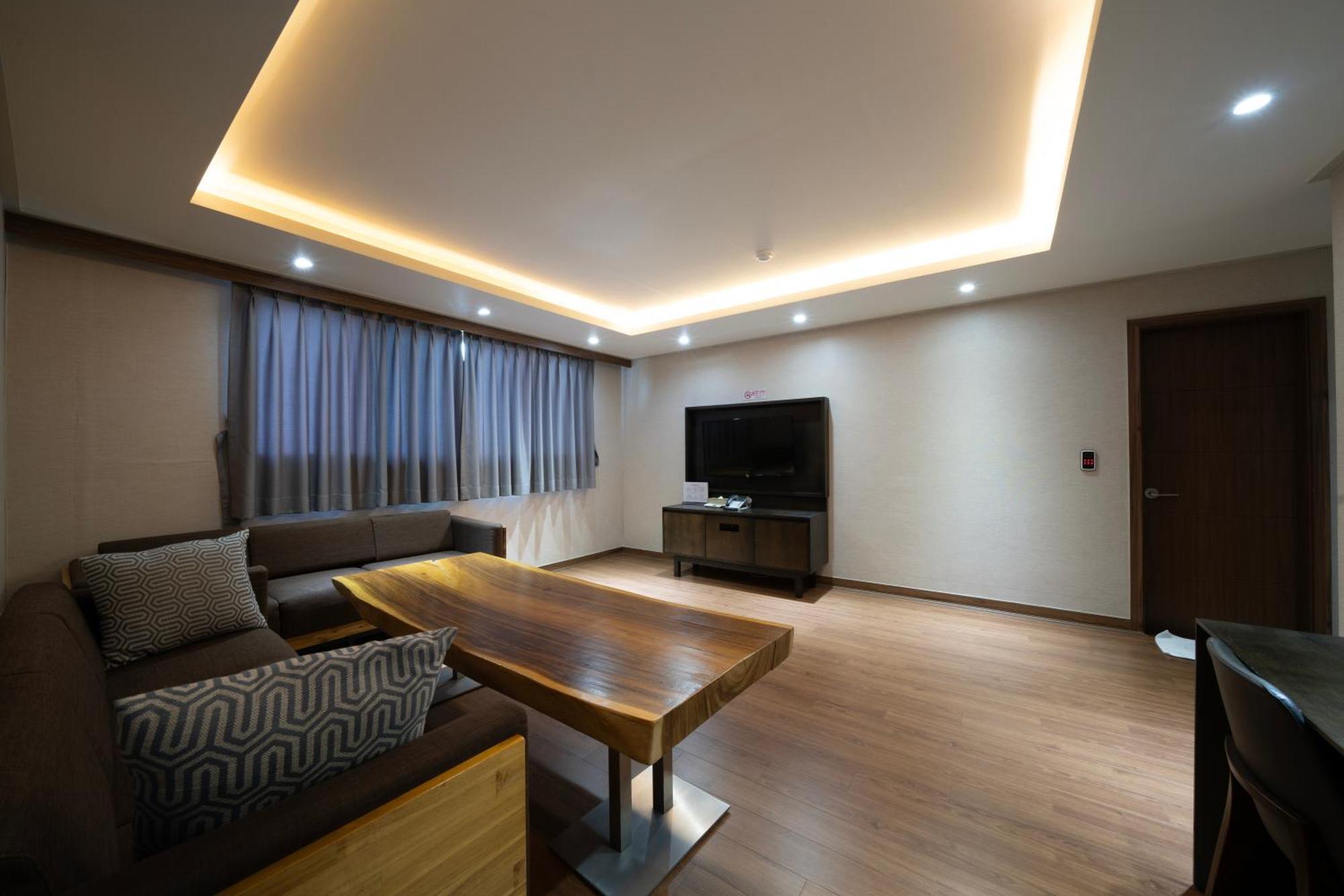 I-Check Hyunjin Hotel Donghae Exterior photo